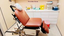 Mount Elizabeth Hospital (D9), Retail #576575681